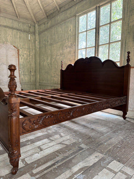 Louis XV bed with posters in warm walnut~