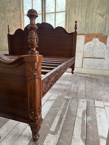 Louis XV bed with posters in warm walnut~