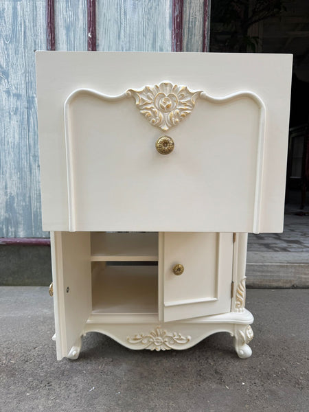 Louis XV  elegant night stand / side table~