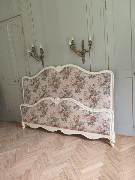 The classic Louis XV bed~