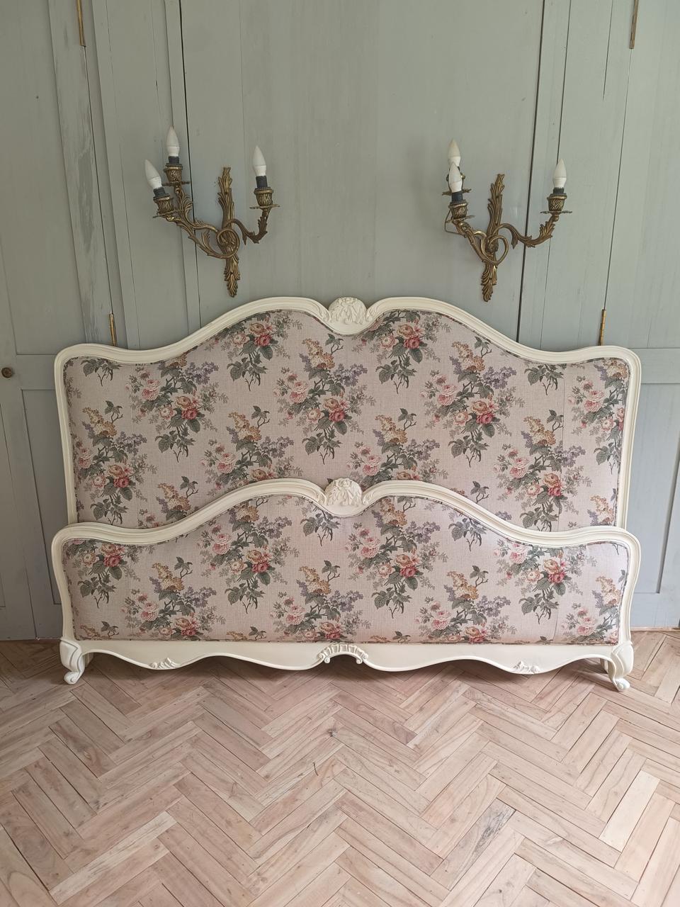 The classic Louis XV bed~