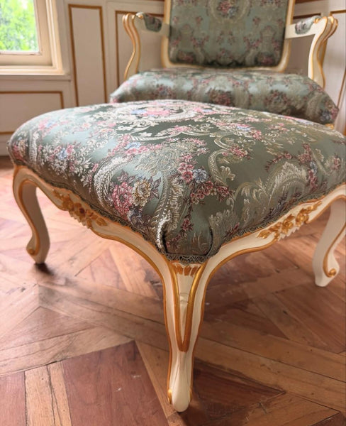Classic Louis XV fauteuil and ottoman set~