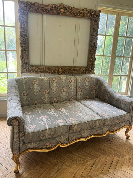 Sofa with a sleek Louis XV silhouette~