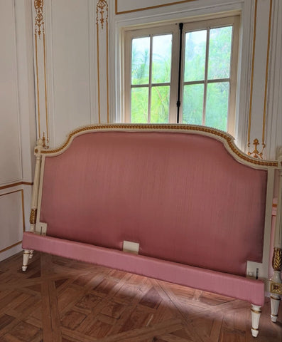 Delicate Louis XVI bed~