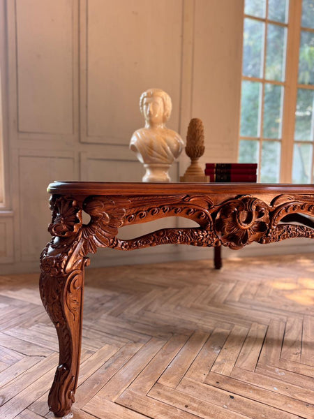 Exceptional centre table with cockles and wreaths~