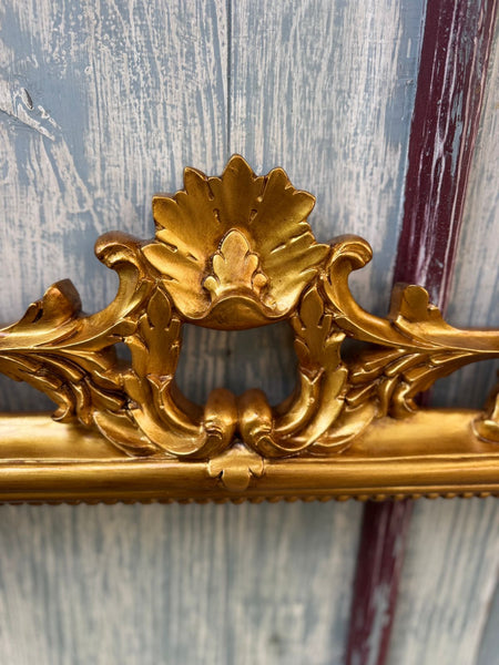 Elegant Louis XVI frame with foliage~