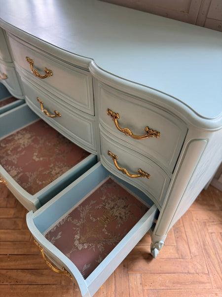 Elegant Louis XV Commode in powder blue~