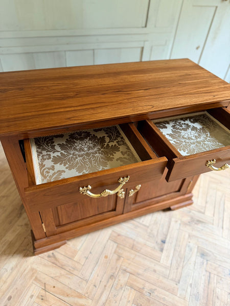 Classic Commode in warm walnut~