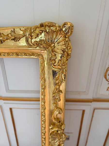 Louis XV elegant frame with deep cockles~