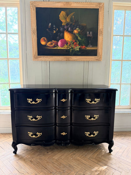 Louis XV commode with subtle silhouette in black~