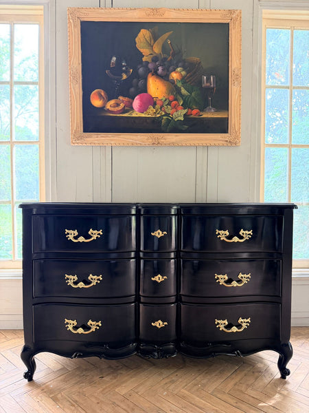 Louis XV commode with subtle silhouette in black~