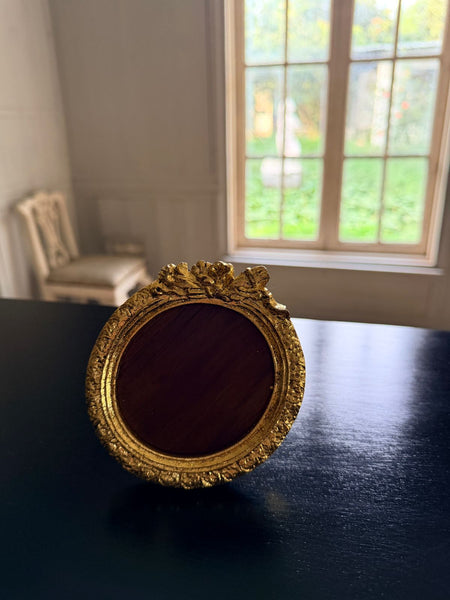 Louis XVI petite frame with quiver torch~