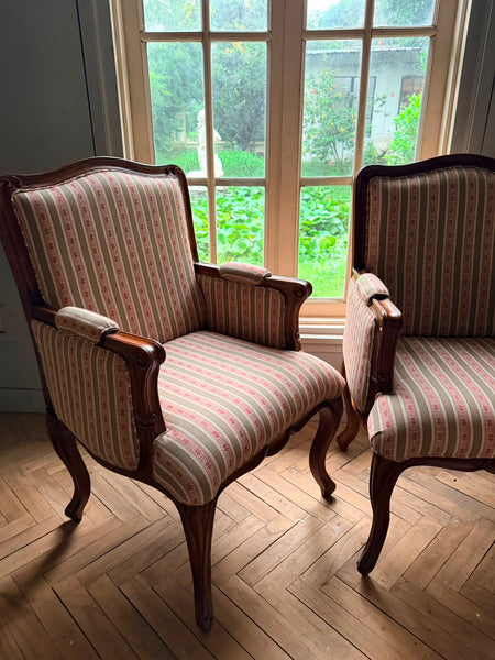 Elegant Louis XV Bergere~