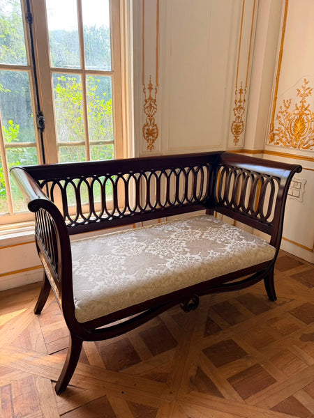 Window Bench~