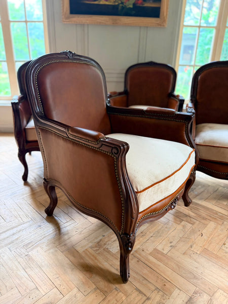 Louis XV Bergère in deep walnut~