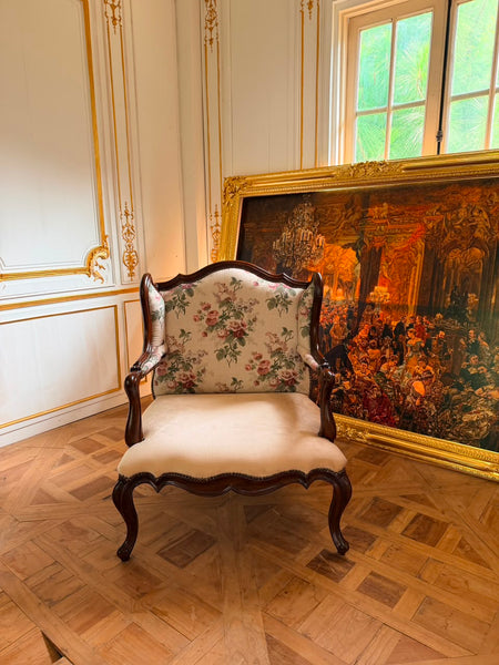 Elegant wing chair~