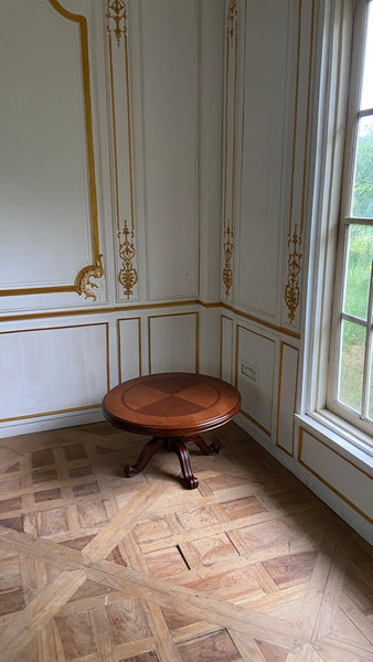 Petite Louis XV table~