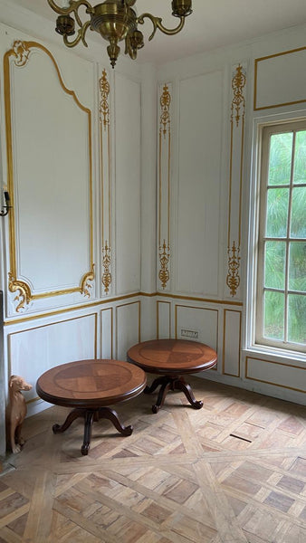 Petite Louis XV table~