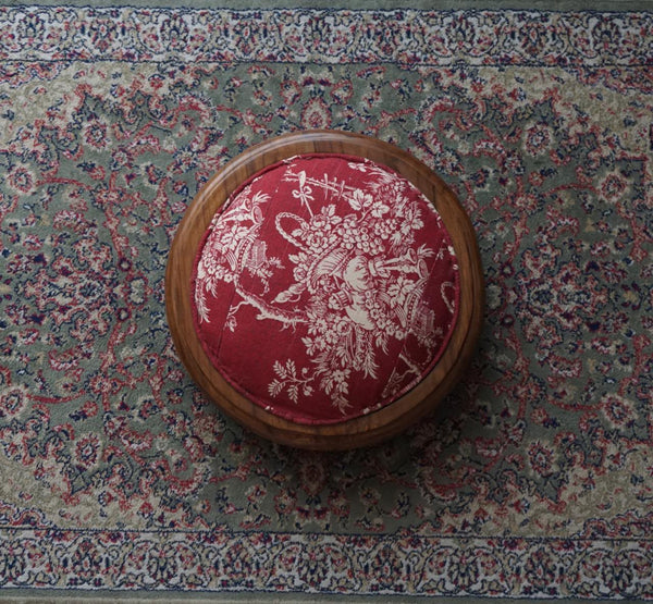 Beautiful round tabouret~