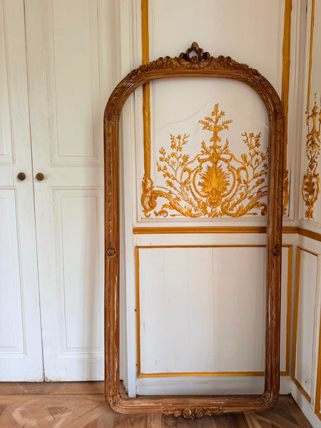 Louis XVI frame with unfurling ribbon in country style finish ~