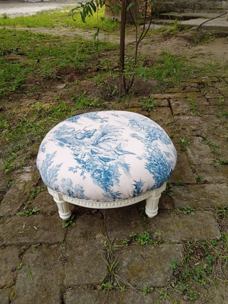 Petite Louis XV footstool~