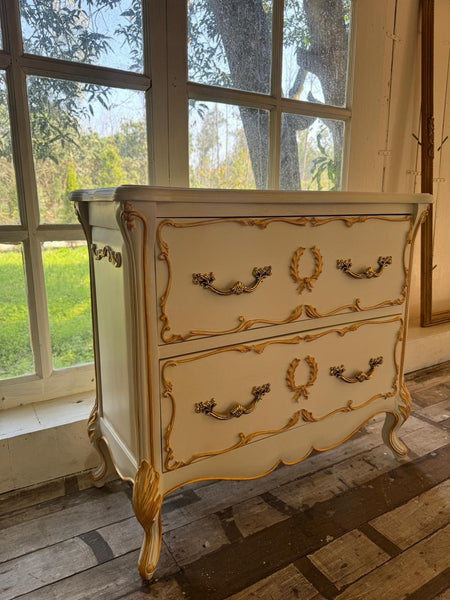 Petite Louis XV commode~
