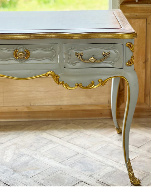 Louis XV desk/ bureau plat