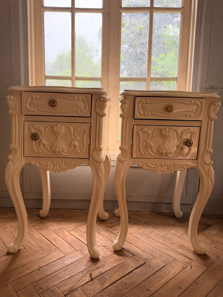 Nightstand / side tables of extraordinary brilliance inspired by Louis XV