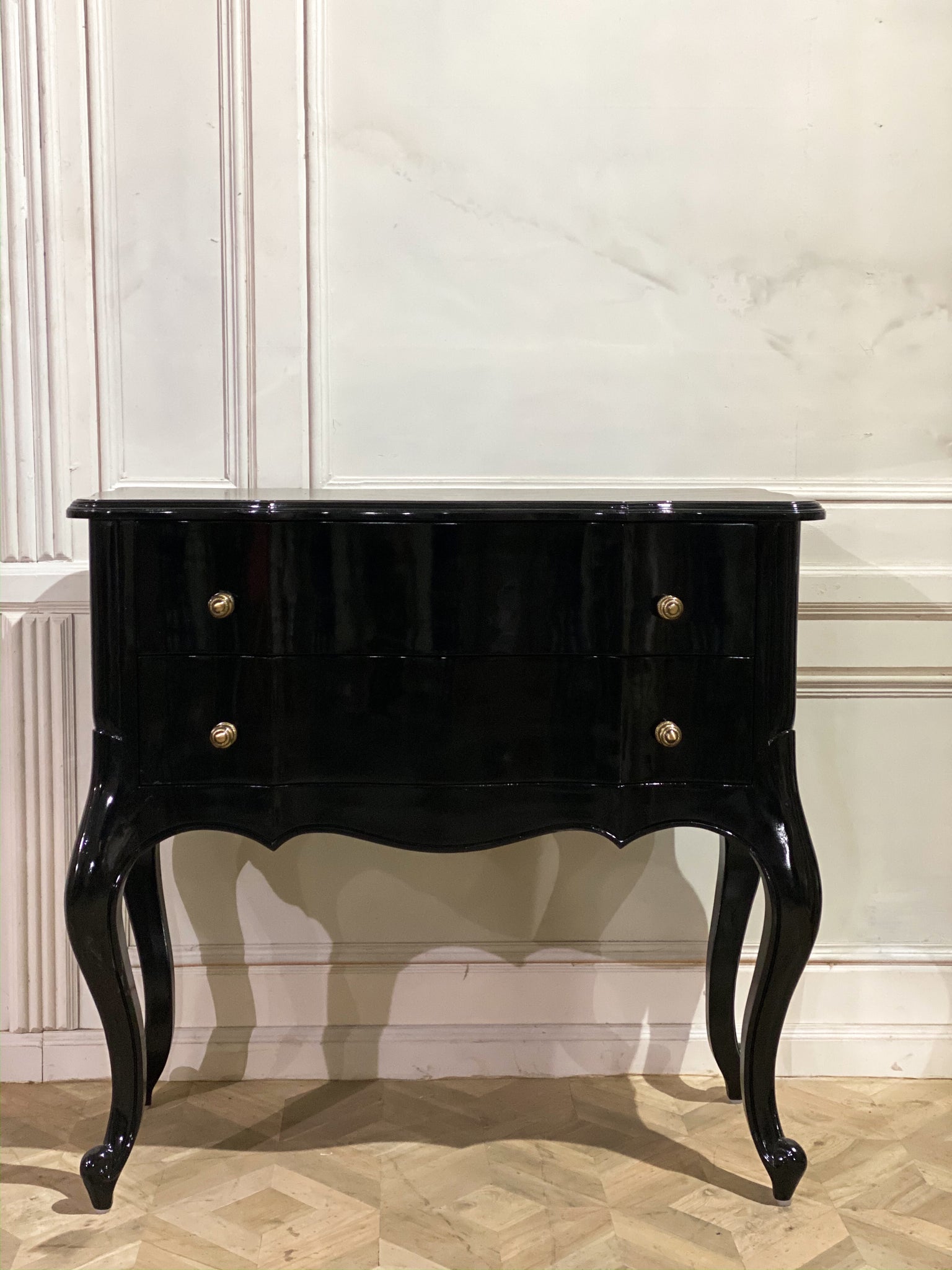 Stunning Louis XV commode