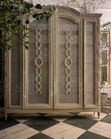 Late neoclassical bookshelf
