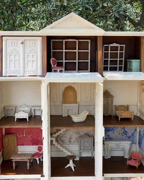 Miniature dollhouse inspired by an Italian villa