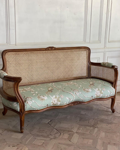Classic Louis XV sofa with wicker