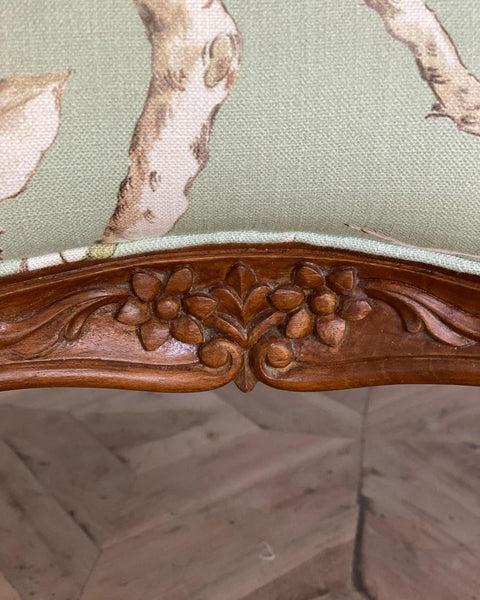 Classic Louis XV sofa with wicker
