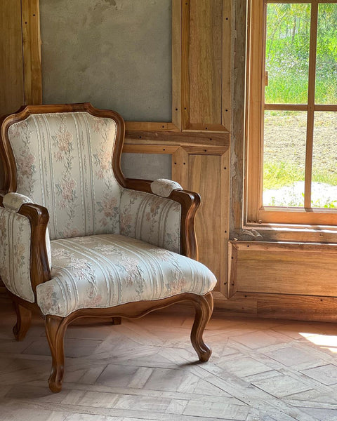 Louis XV bergère with minimal silhouette