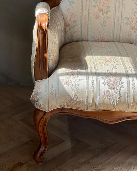 Louis XV bergère with minimal silhouette