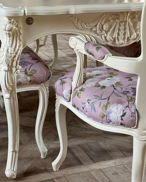 Elegant dining table inspired by Louis XV