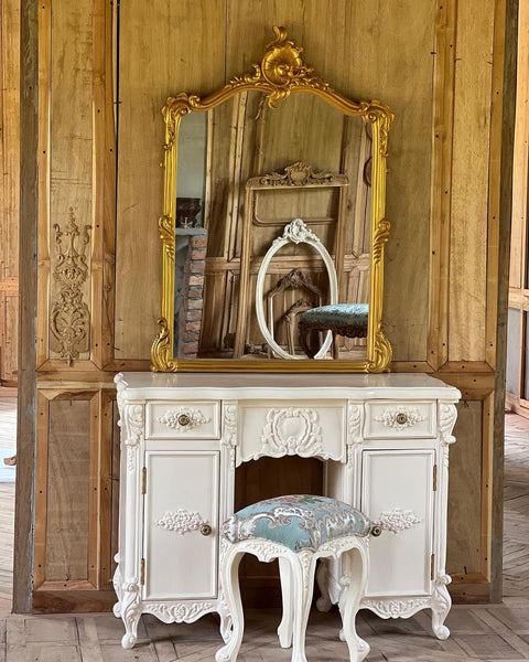 Rococo dressing table set