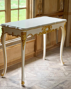 Louis XV console table with cockle shell details