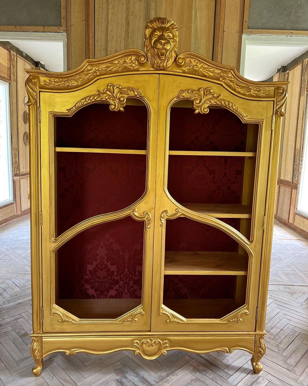 Rococo armoire with lion cartouche