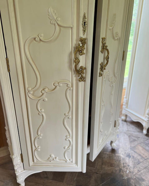 Rococo armoire with Apollo or Hera
