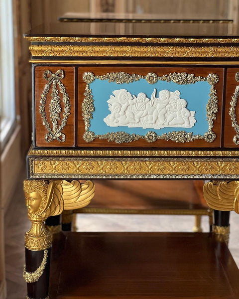 Exceptional Louis XVI casket-on-stand