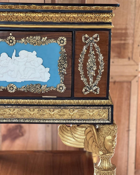 Exceptional Louis XVI casket-on-stand