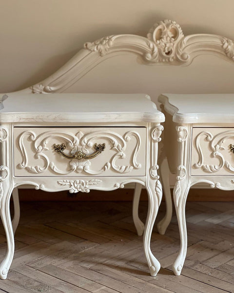 Nightstands / side tables of Louis XV grace
