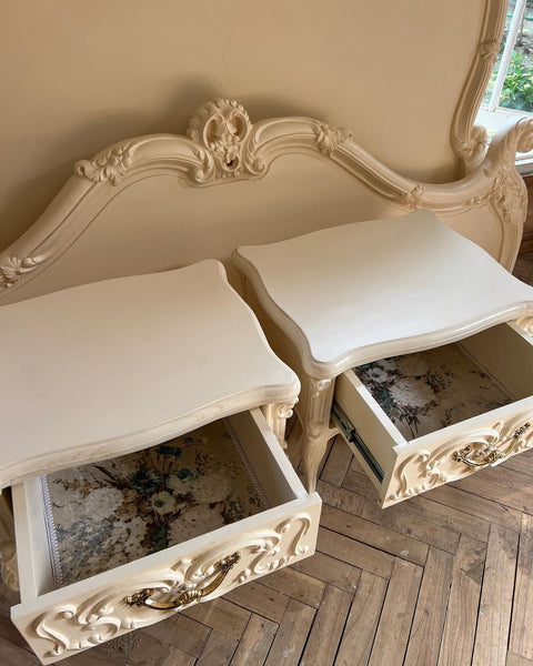 Nightstands / side tables of Louis XV grace