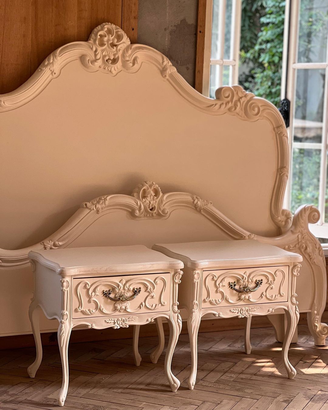 Nightstands / side tables of Louis XV grace