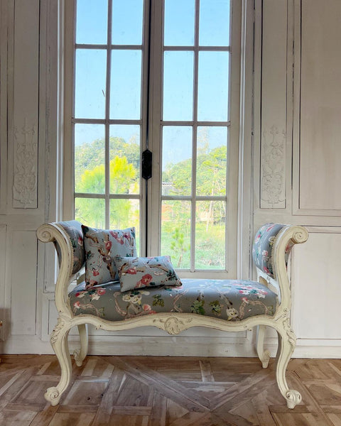 Surreal Louis XV window bench
