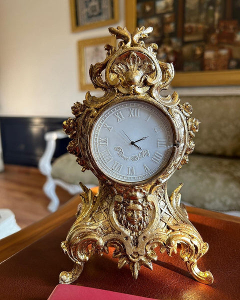 Rococo mantle clock
