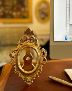 Rococo photo frame in rare oval