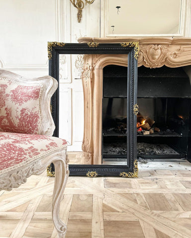 Elegant frame in Louis XV
