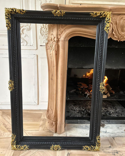 Elegant frame in Louis XV